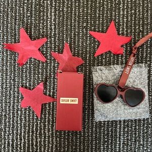 NEW Taylor Swift Red 22 Ornament Sunglasses